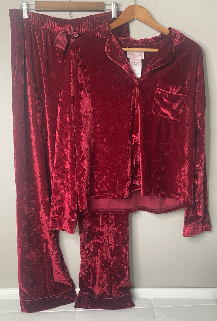 Lord & Taylor Women’s Pajama Set L Red Crushed Velvet Button Up Lounge Pants